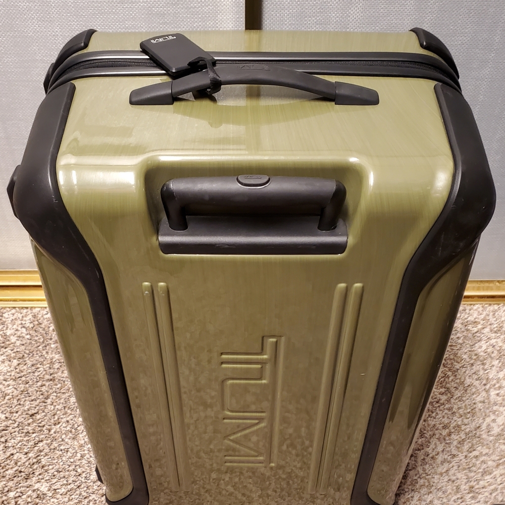 Tumi Vapor 28 Inch Spinner Checked Bag Luggage With Garment Bag